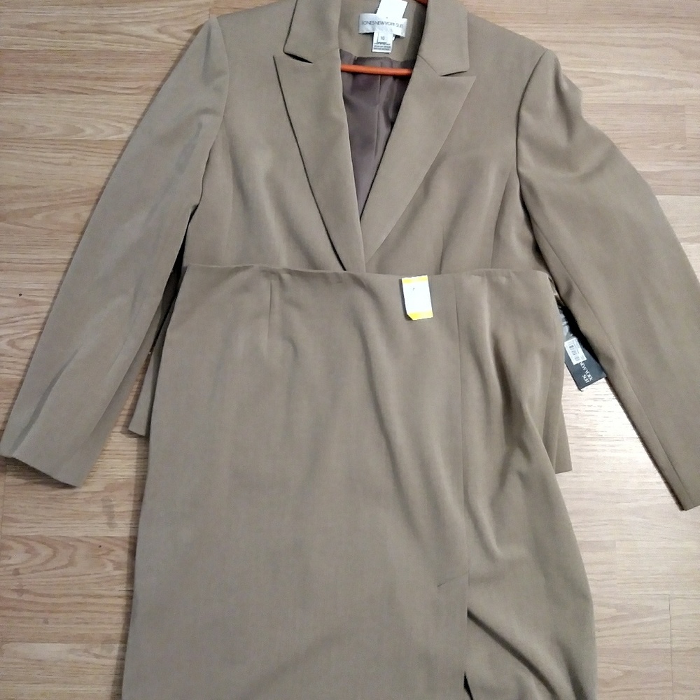 2pc jones new york skirt suit